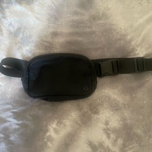 Black lululemon everywhere belt bag